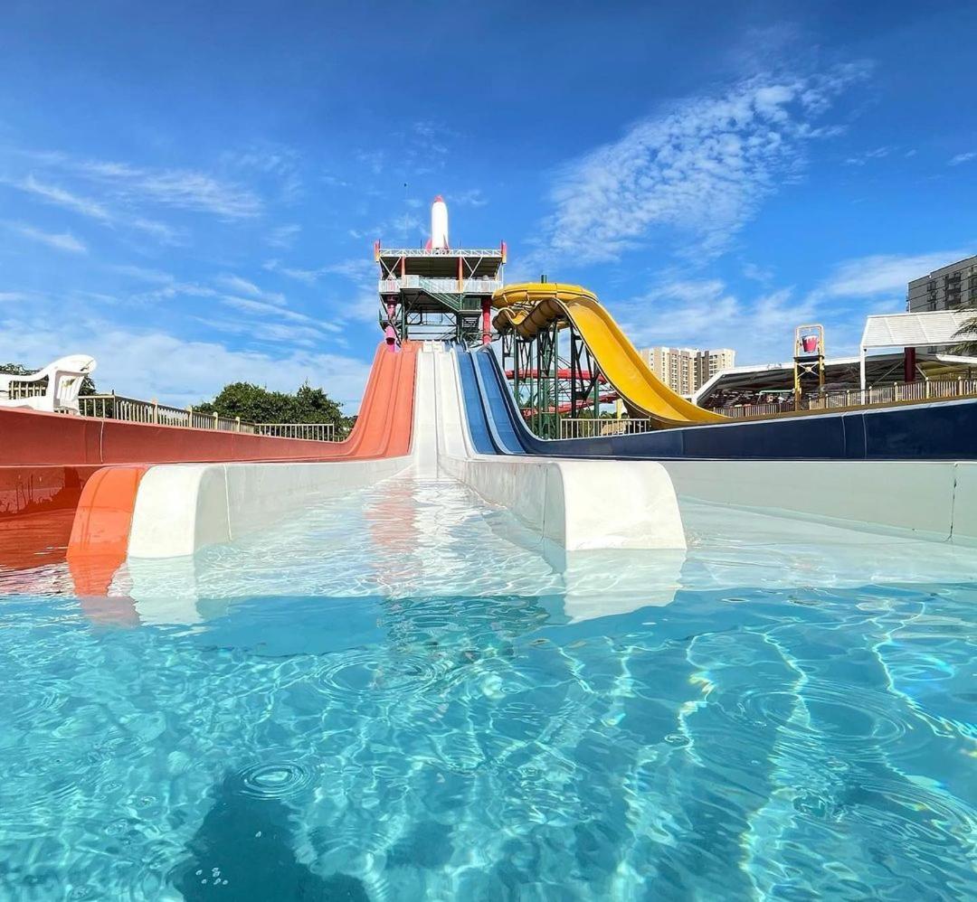 Hotel Spazzio Diroma Cafe Da Manha E Acesso Ao Acqua Park カルダス・ノバス エクステリア 写真